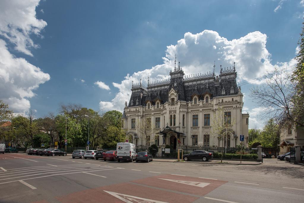 Central Garden By Urbanesq Bucharest Exterior photo